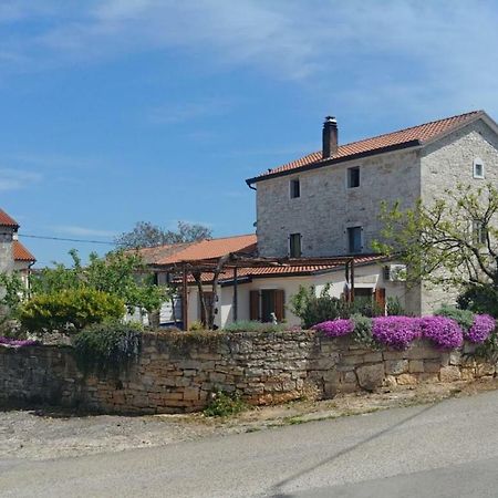 Abba Apartment Sveti Lovreč Pazenatički Zewnętrze zdjęcie