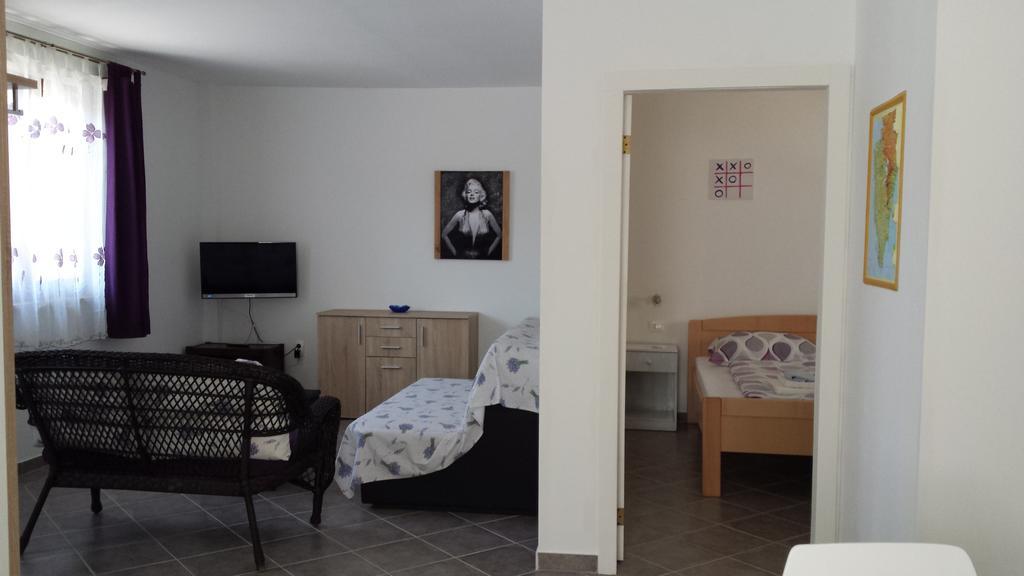 Abba Apartment Sveti Lovreč Pazenatički Zewnętrze zdjęcie