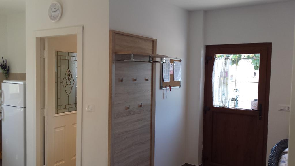 Abba Apartment Sveti Lovreč Pazenatički Zewnętrze zdjęcie