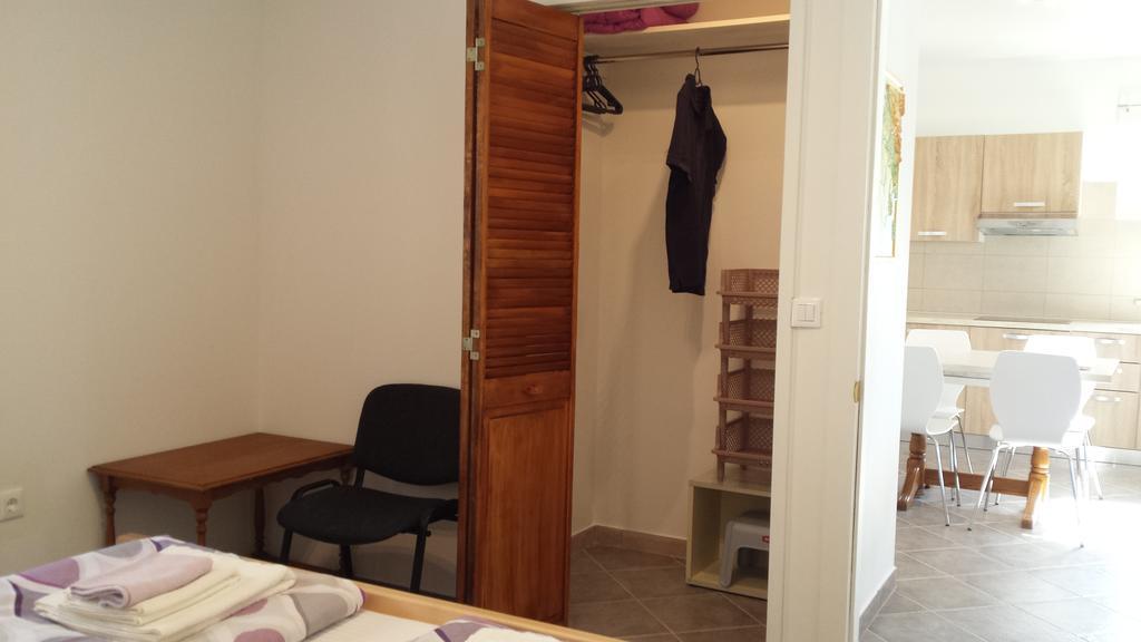 Abba Apartment Sveti Lovreč Pazenatički Zewnętrze zdjęcie