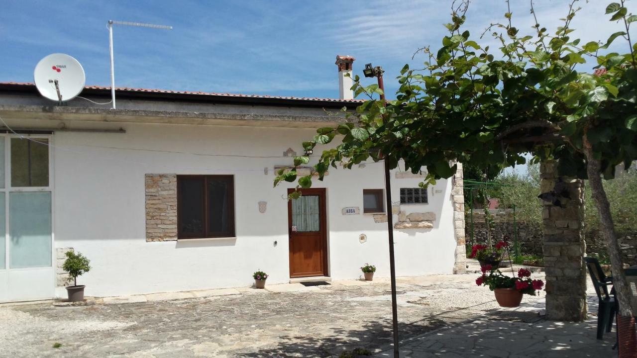 Abba Apartment Sveti Lovreč Pazenatički Zewnętrze zdjęcie