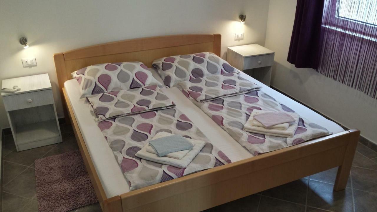 Abba Apartment Sveti Lovreč Pazenatički Zewnętrze zdjęcie